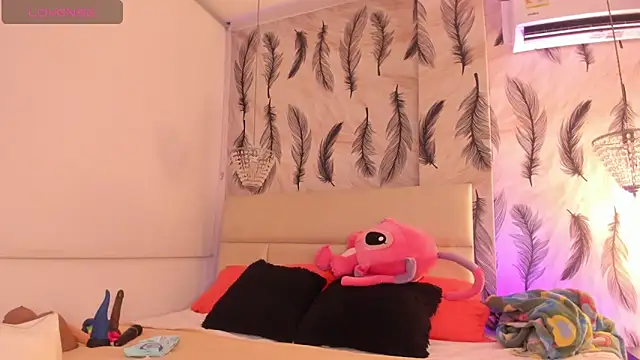 Snapshot of Vivi_prinncess chatting on October 8, 2025, 1:25 am Vivi prinncess online show from October 8, 2025, 1:25 am