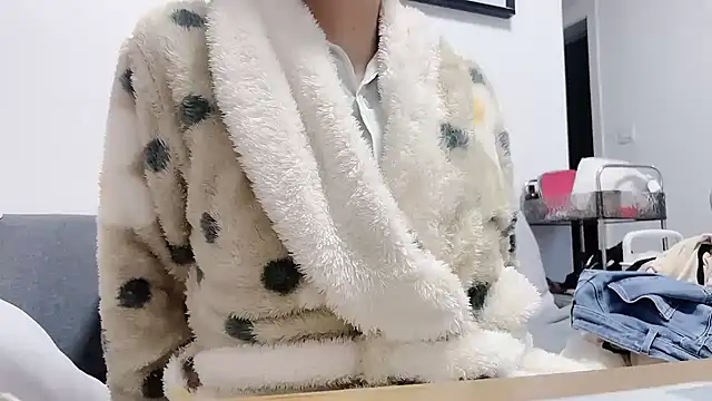 orla2021 online show from January 3, 2025, 12:52 pm