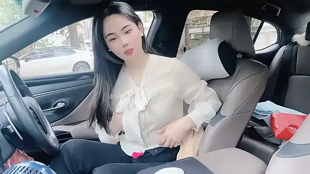 orla2021 online show from February 27, 2025, 1:27 am