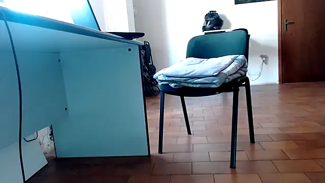 Miss-Mikaele online show from April 17, 2026, 12:41 pm