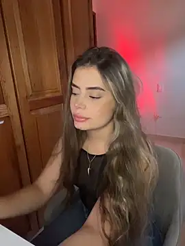 Miss valeriaa online show from March 13, 2026, 9:43 pm