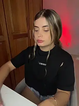 Miss valeriaa online show from March 24, 2026, 10:15 pm