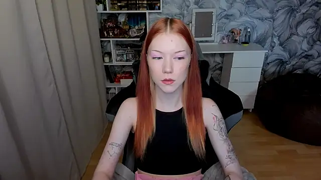 litl Mia online show from October 13, 2025, 3:23 pm