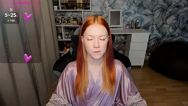 litl Mia online show from November 10, 2025, 4:28 pm