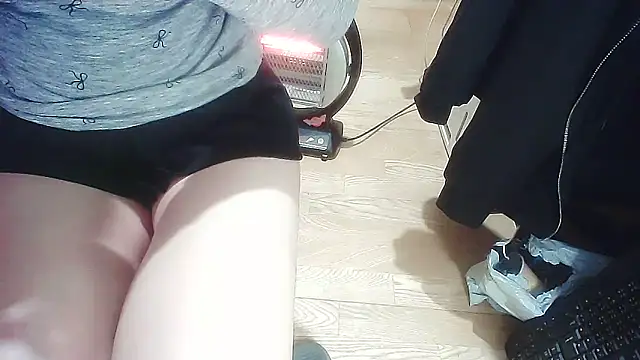 cindy01113520 online show from February 9, 2025, 10:32 pm