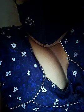 teddy-143 online show from April 20, 2026, 8:39 am