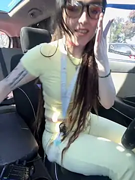 BlaizeyBBy online show from October 7, 2025, 10:40 pm