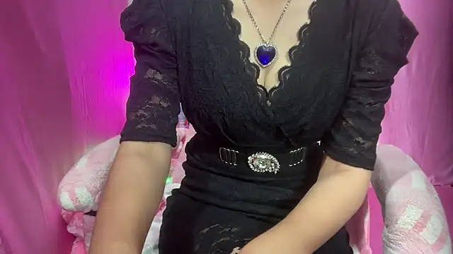 Snapshot of Queen_Angelena chatting on January 1, 2025, 3:46 pm Queen Angelena online show from January 1, 2025, 3:46 pm