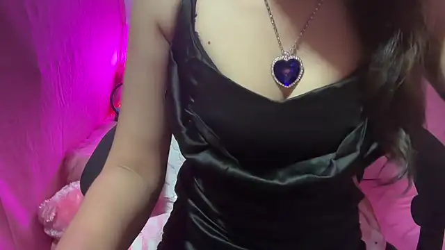 Snapshot of Queen_Angelena chatting on February 1, 2025, 7:44 pm Queen Angelena online show from February 1, 2025, 7:44 pm