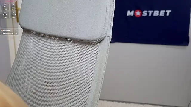 foxeslovefoxes online show from December 21, 2024, 6:02 pm