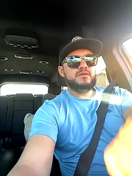 Ozzy420  online show from November 21, 2025, 11:47 pm