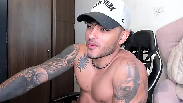 Alessandro Vanni online show from December 7, 2024, 1:07 pm