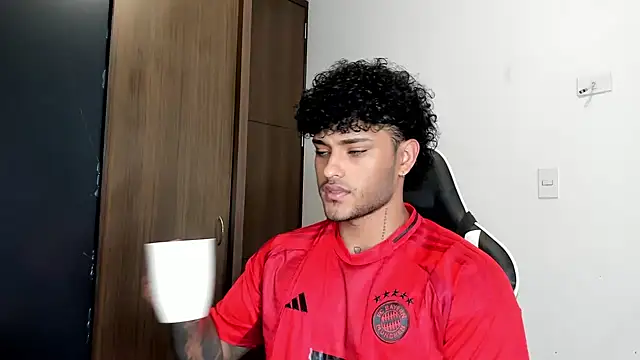 Alessandro Vanni online show from December 16, 2024, 1:22 pm