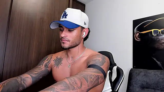 Alessandro Vanni online show from March 12, 2025, 6:07 am