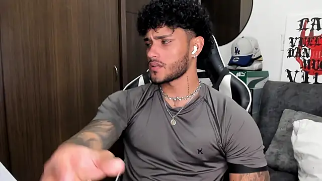 Alessandro Vanni online show from September 9, 2025, 3:17 am