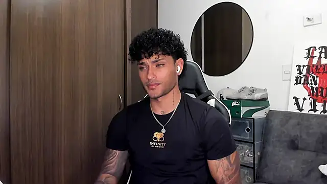 Alessandro Vanni online show from September 23, 2025, 2:25 am