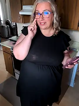 Snapshot of Canadian_BBW chatting on July 15, 2026, 10:26 pm Canadian BBW online show from July 15, 2026, 10:26 pm