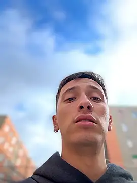 Thiago jones online show from January 7, 2026, 9:28 pm