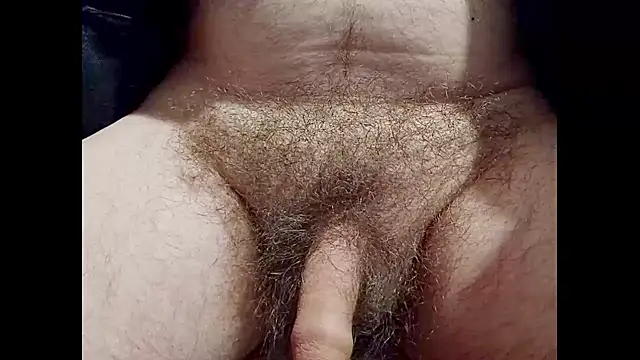 hairyuncut00 online show from December 6, 2024, 2:57 am