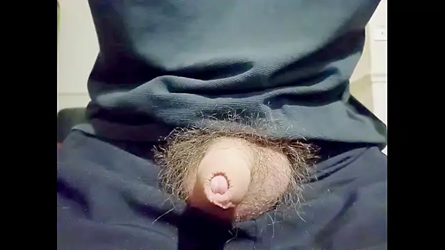 Snapshot of hairyuncut00 chatting on October 12, 2025, 9:14 pm hairyuncut00 online show from October 12, 2025, 9:14 pm