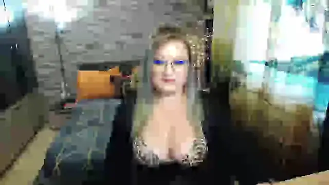 Snapshot of Nimphotease chatting on September 15, 2025, 7:19 am Nimphotease online show from September 15, 2025, 7:19 am