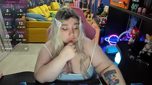 Softie Sofy online show from December 22, 2024, 9:22 am