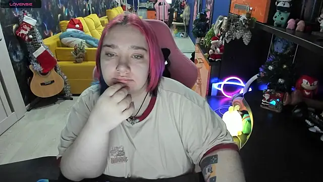 Softie Sofy online show from December 25, 2024, 2:03 am