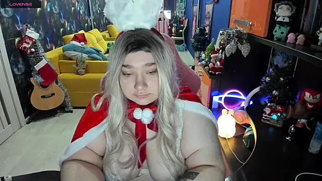 Softie Sofy online show from December 26, 2024, 2:22 am
