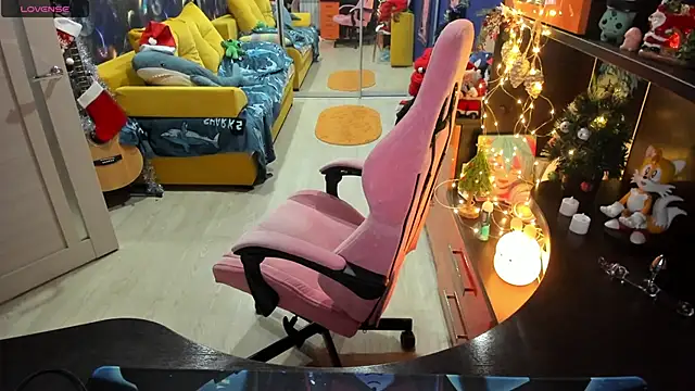 Softie Sofy online show from January 5, 2025, 2:17 am