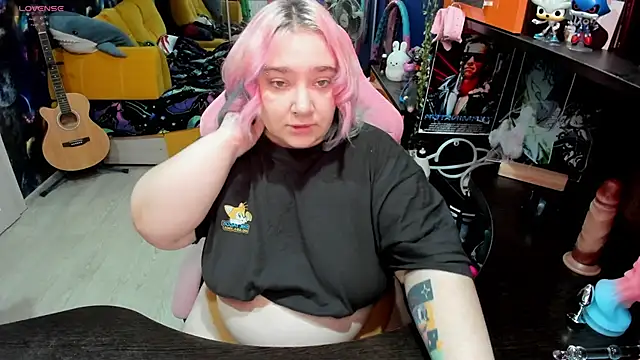 Softie Sofy online show from September 20, 2025, 2:12 am