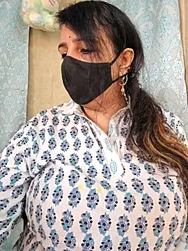 Snapshot of cute-tanvi chatting on October 17, 2025, 2:04 am cute-tanvi online show from October 17, 2025, 2:04 am