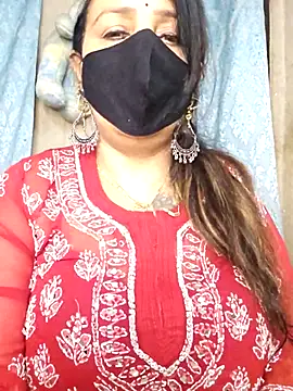 cute-tanvi online show from March 3, 2026, 1:23 am