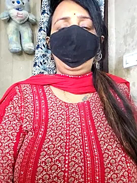 cute-tanvi online show from April 9, 2026, 8:42 am