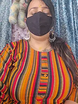 cute-tanvi online show from May 15, 2026, 11:34 pm