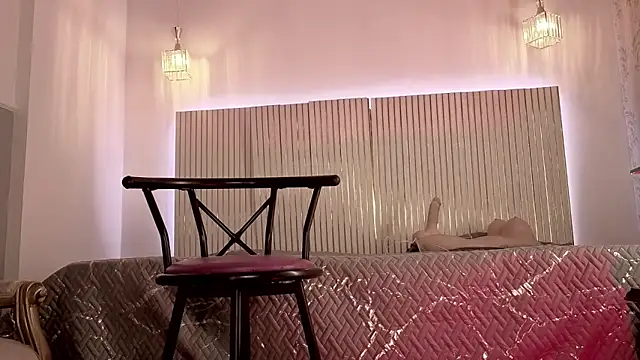 lala angel online show from February 10, 2026, 8:02 pm