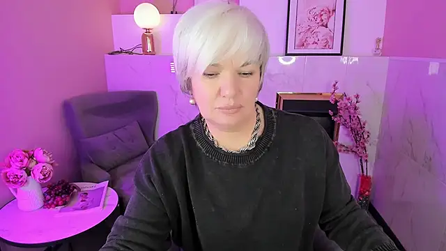 CarmenSoft online show from April 3, 2026, 8:51 pm