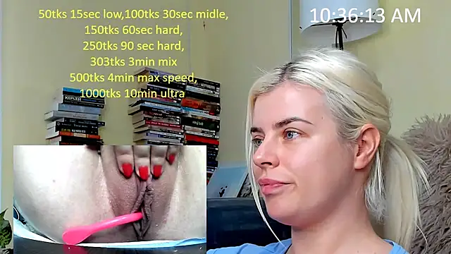 queenofthenighttt online show from December 15, 2025, 9:35 am