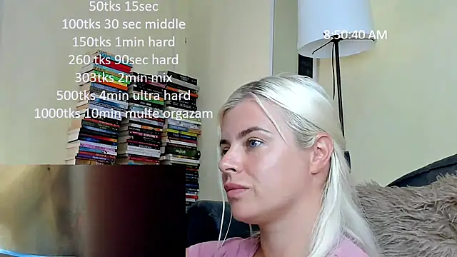 Snapshot of queenofthenighttt chatting on August 9, 2026, 6:51 am queenofthenighttt online show from August 9, 2026, 6:51 am