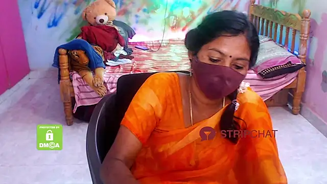 Snapshot of Novapol chatting on December 13, 2024, 8:37 pm Novapol online show from December 13, 2024, 8:37 pm