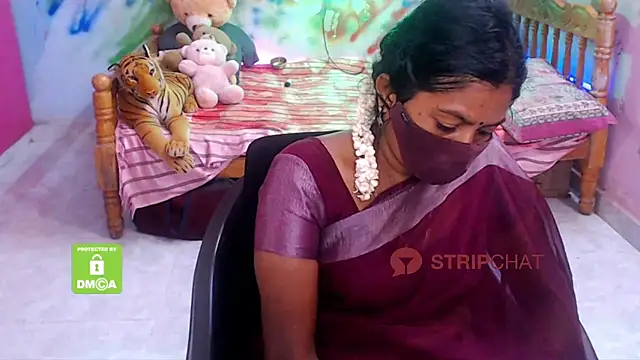 Snapshot of Novapol chatting on December 15, 2024, 5:20 pm Novapol online show from December 15, 2024, 5:20 pm