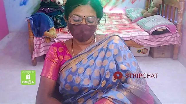 Snapshot of Novapol chatting on January 1, 2025, 5:33 pm Novapol online show from January 1, 2025, 5:33 pm