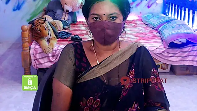 Snapshot of Novapol chatting on January 8, 2025, 4:33 pm Novapol online show from January 8, 2025, 4:33 pm