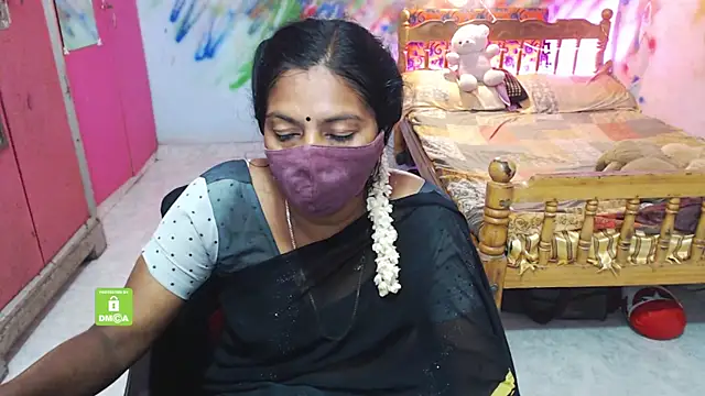 Snapshot of Novapol chatting on November 14, 2025, 6:17 pm Novapol online show from November 14, 2025, 6:17 pm