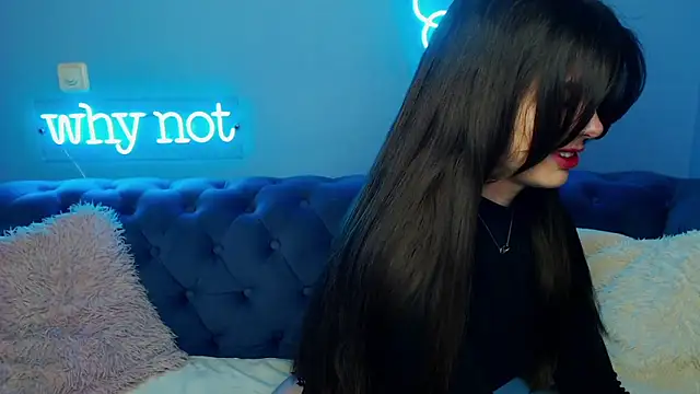 ViollinaLove online show from March 18, 2025, 5:41 am