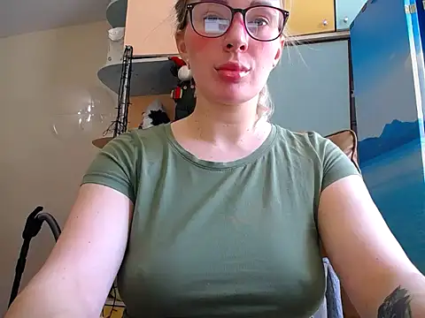 Snapshot of miaa_sunn chatting on February 1, 2026, 12:37 pm miaa sunn online show from February 1, 2026, 12:37 pm