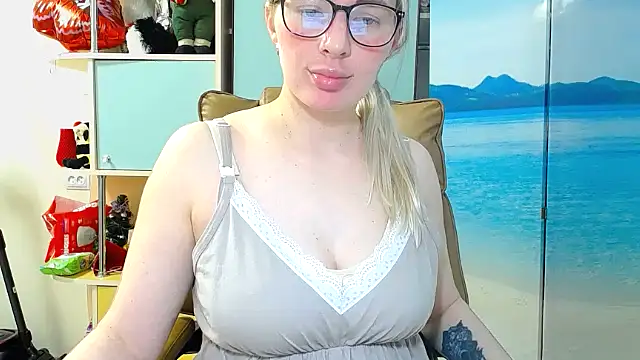 Snapshot of miaa_sunn chatting on February 26, 2026, 11:42 am miaa sunn online show from February 26, 2026, 11:42 am