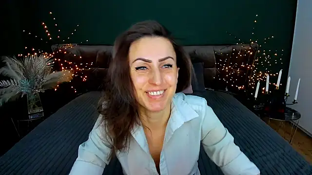 Rebecca Diamond online show from February 22, 2026, 7:08 am