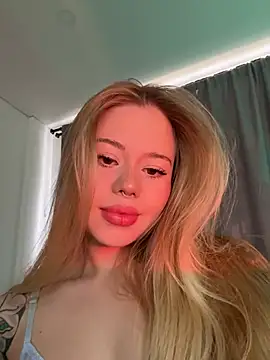 curchez  online show from February 1, 2025, 8:26 pm