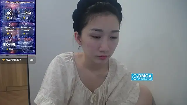 Asiagirll online show from October 8, 2025, 4:04 pm