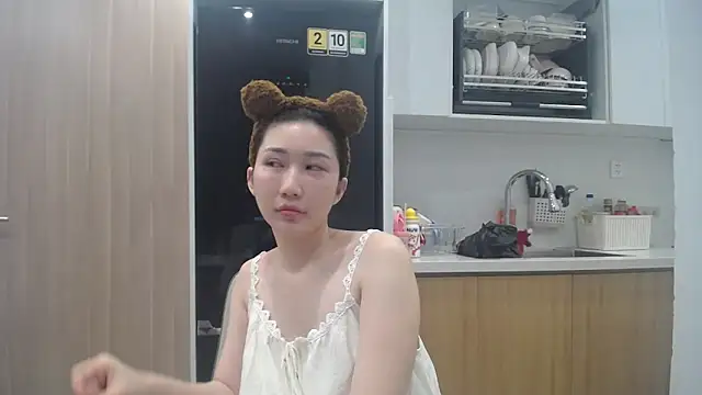 Snapshot of Asiagirll chatting on June 17, 2026, 3:24 pm Asiagirll online show from June 17, 2026, 3:24 pm